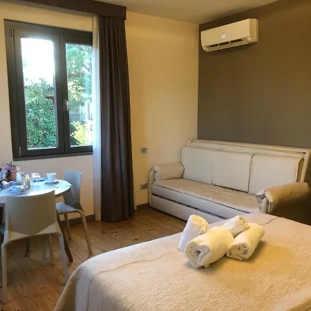 International & Apartment Sirmione